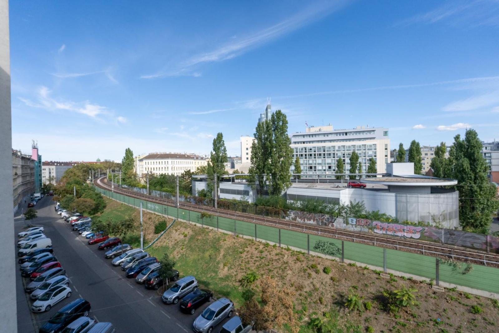 Two Bedrooms - 85 Squaremeters - 4 Min To U6 Dresdner Str Vienna Esterno foto
