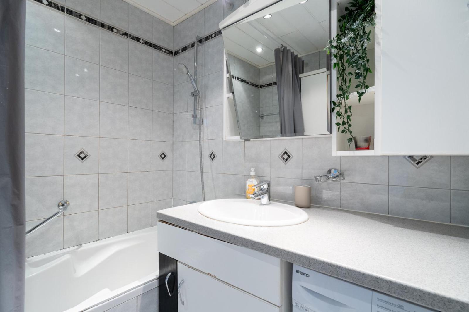 Two Bedrooms - 85 Squaremeters - 4 Min To U6 Dresdner Str Vienna Esterno foto