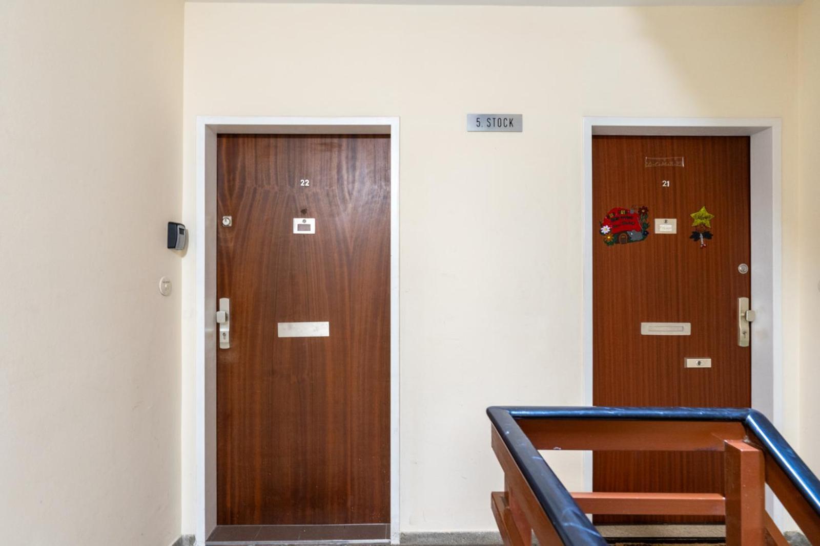 Two Bedrooms - 85 Squaremeters - 4 Min To U6 Dresdner Str Vienna Esterno foto