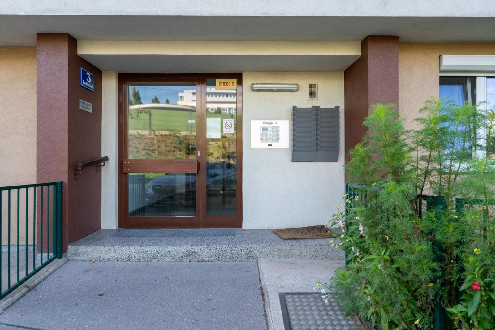 Two Bedrooms - 85 Squaremeters - 4 Min To U6 Dresdner Str Vienna Esterno foto