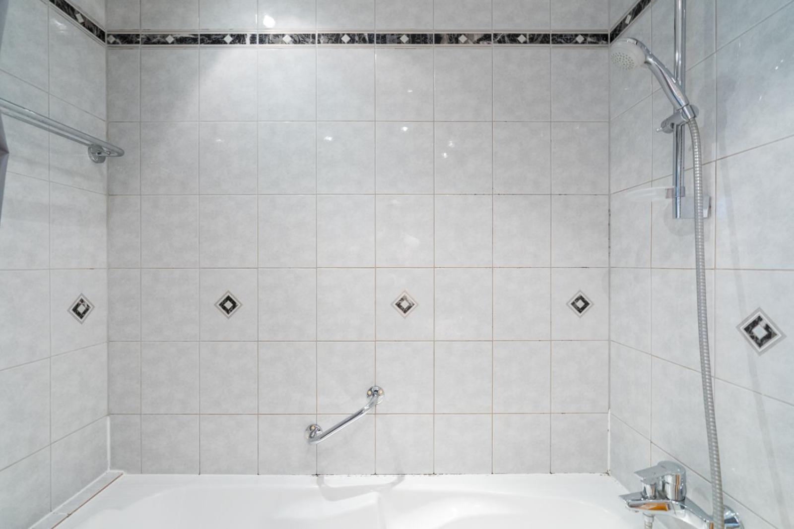 Two Bedrooms - 85 Squaremeters - 4 Min To U6 Dresdner Str Vienna Esterno foto