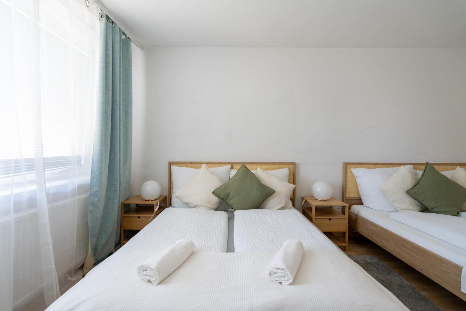 Two Bedrooms - 85 Squaremeters - 4 Min To U6 Dresdner Str Vienna Esterno foto