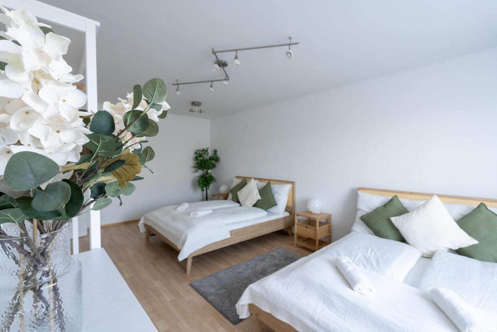 Two Bedrooms - 85 Squaremeters - 4 Min To U6 Dresdner Str Vienna Esterno foto